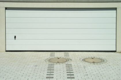 Porte de garage sectionnelle motorisée