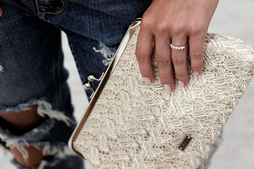 Des bijoux pour personnaliser votre sac à main