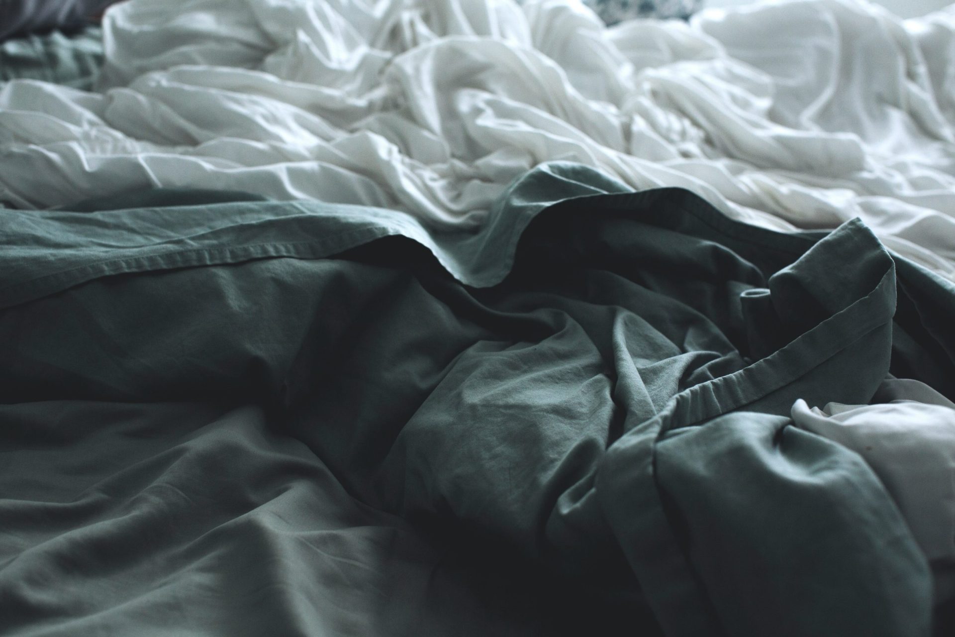 Quel-tissu-de-housse-de-couette-choisir-selon-vos-besoins--scaled